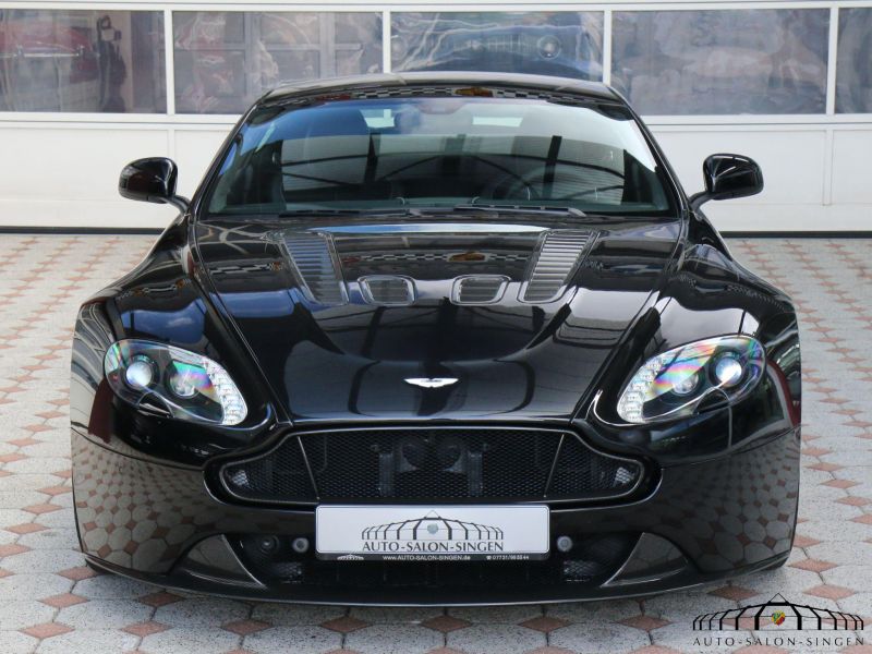 Aston Martin V12 Vantage S 