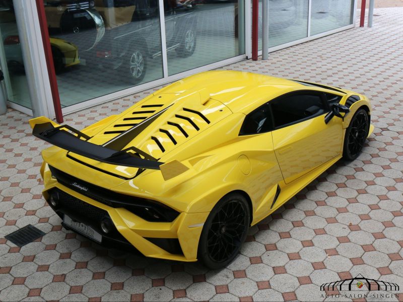 Lamborghini Huracán STO Coupe