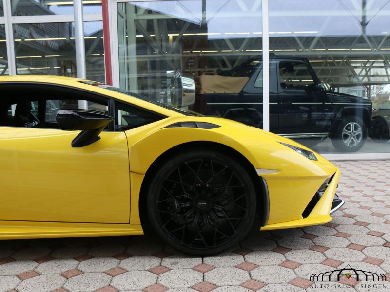 Lamborghini Huracán STO Coupe