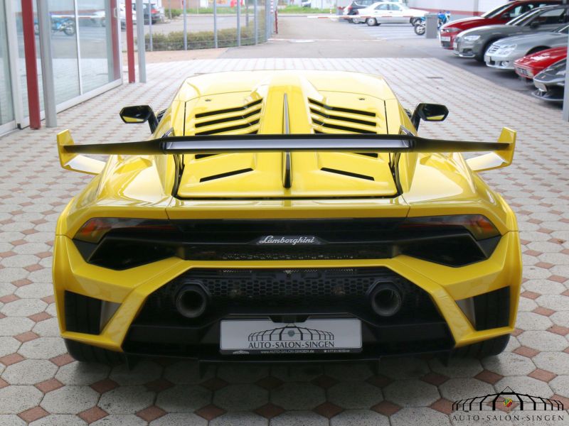 Lamborghini Huracán STO Coupe