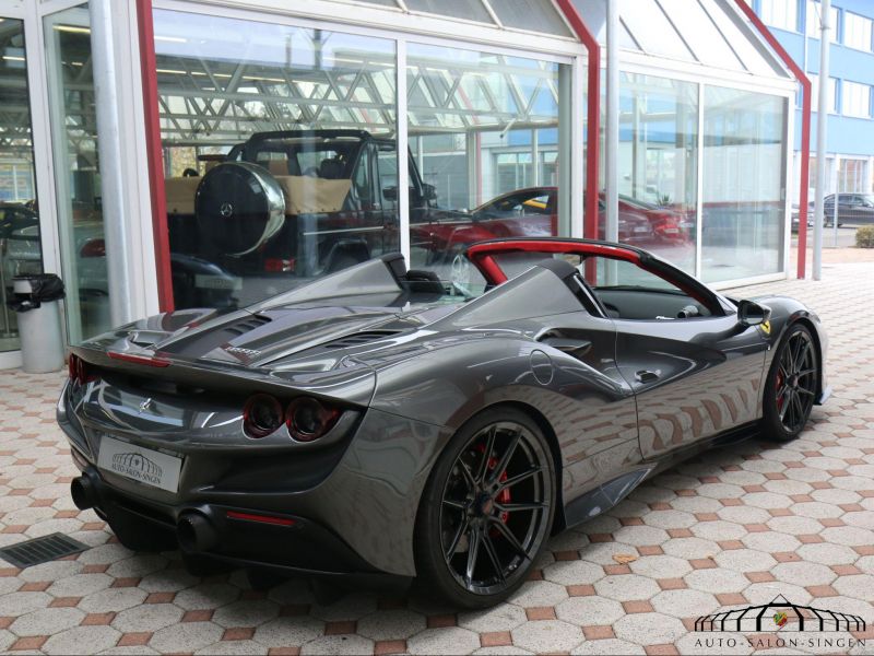 Ferrari F8 Spider