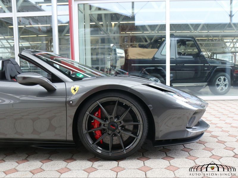 Ferrari F8 Spider