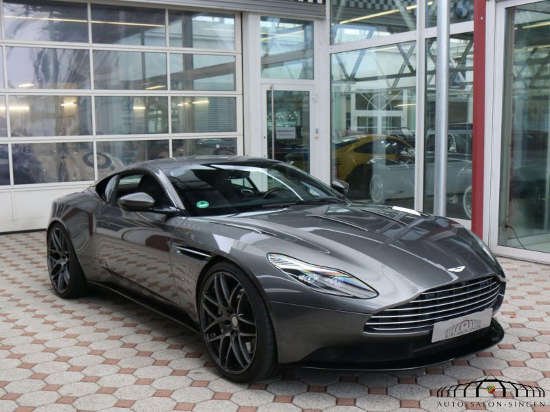 Aston Martin DB11 V12