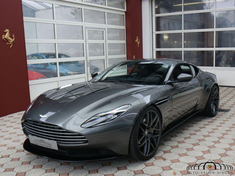 Aston Martin DB11 V12