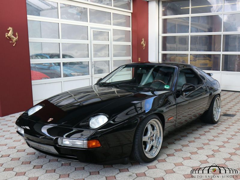 Porsche 928 GTS