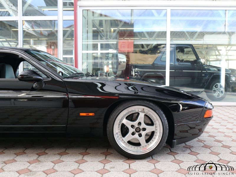 Porsche 928 GTS