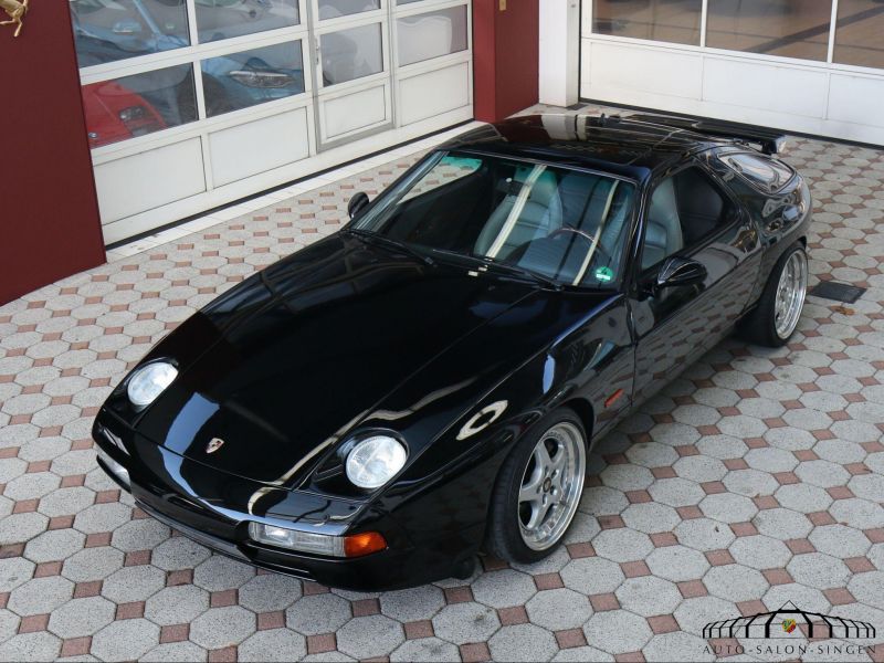 Porsche 928 GTS