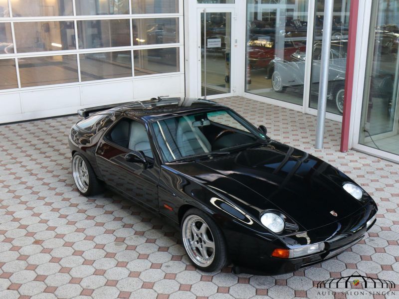 Porsche 928 GTS